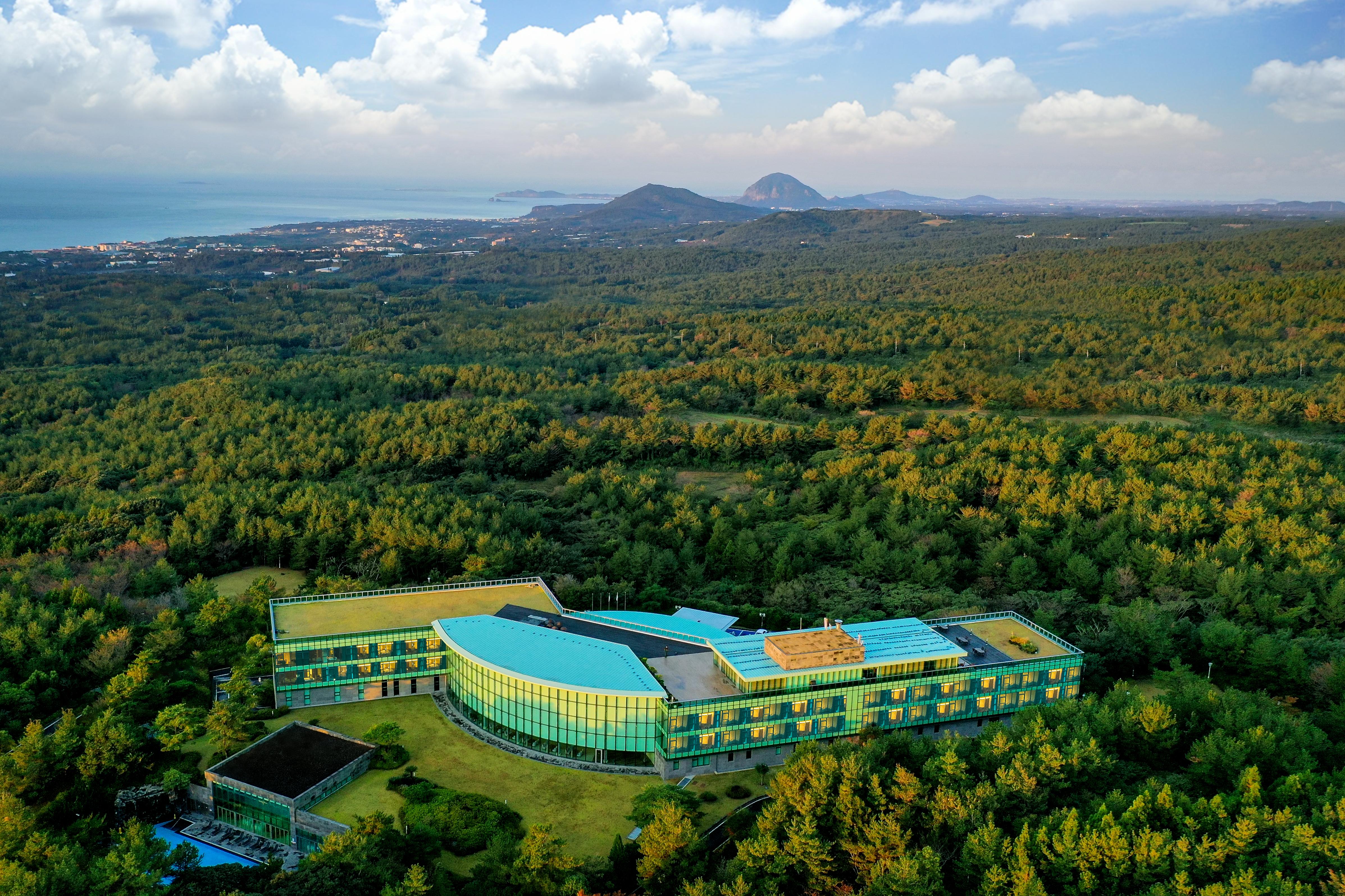 We Hotel Jeju Согвипхо Экстерьер фото