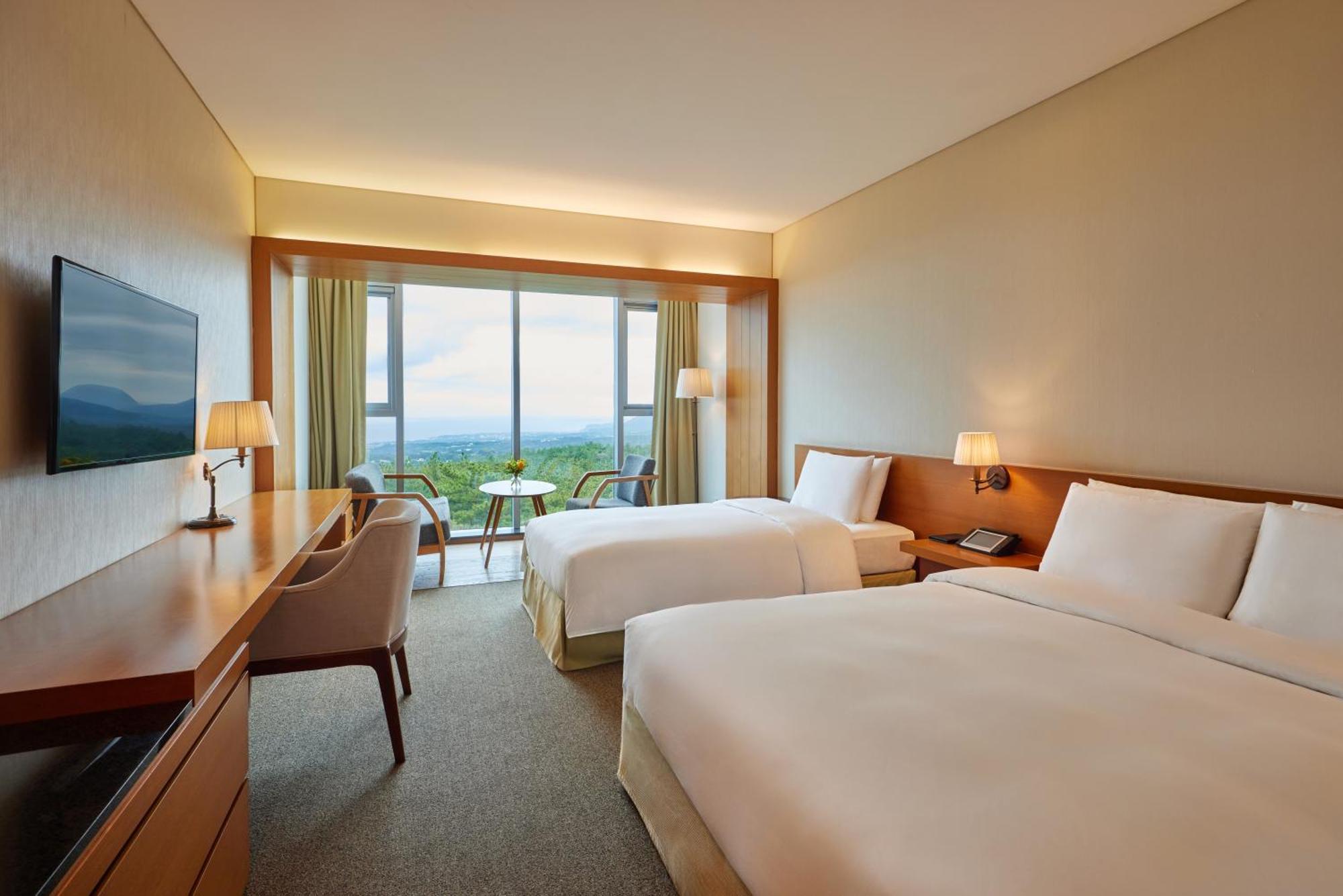 We Hotel Jeju Согвипхо Экстерьер фото